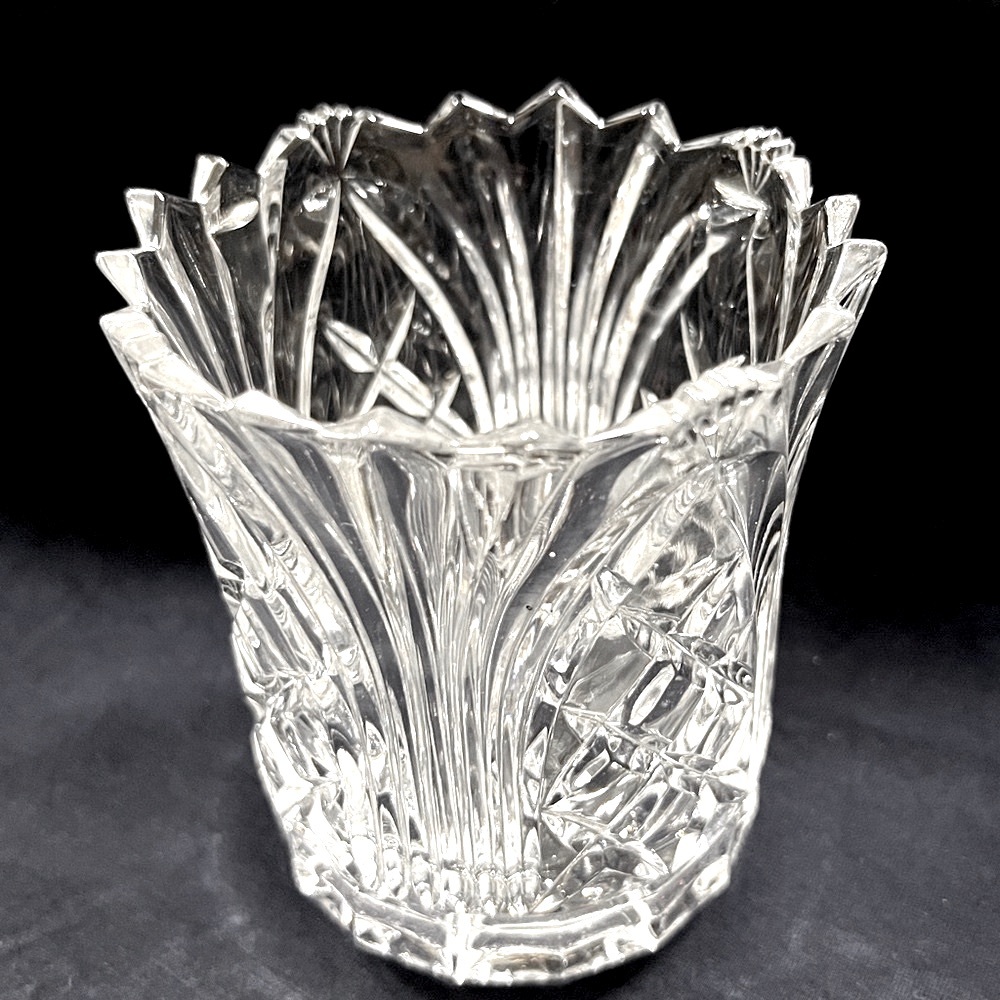 Fifth Avenue Crystal Candy Dish/Vase made in Poland. Perfect condition! - Picture 8 of 15